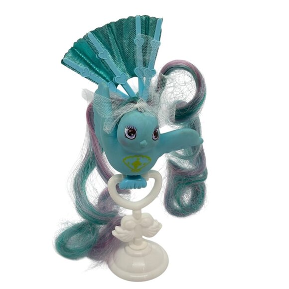 Vintage Hasbro Fairy Tails Fan Flutter Tails Blue Bird My Little Pony G1 & Stand - Picture 2 of 12